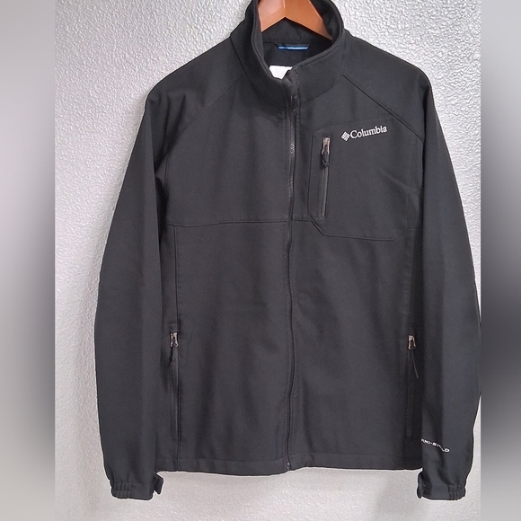 Columbia  Women's Black Jacket   Size L - Picture 1 of 11